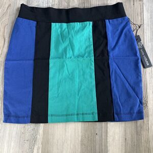 NWT Poof Couture 80s Style Elastic Waist Retro Skater Mini Skirt Size Large